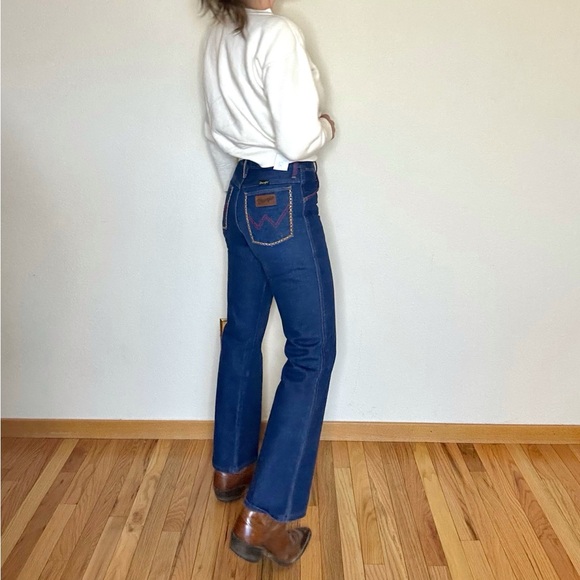 70s Vintage Wrangler Hand Embroidered Boot Cut Jeans - Picture 16 of 16